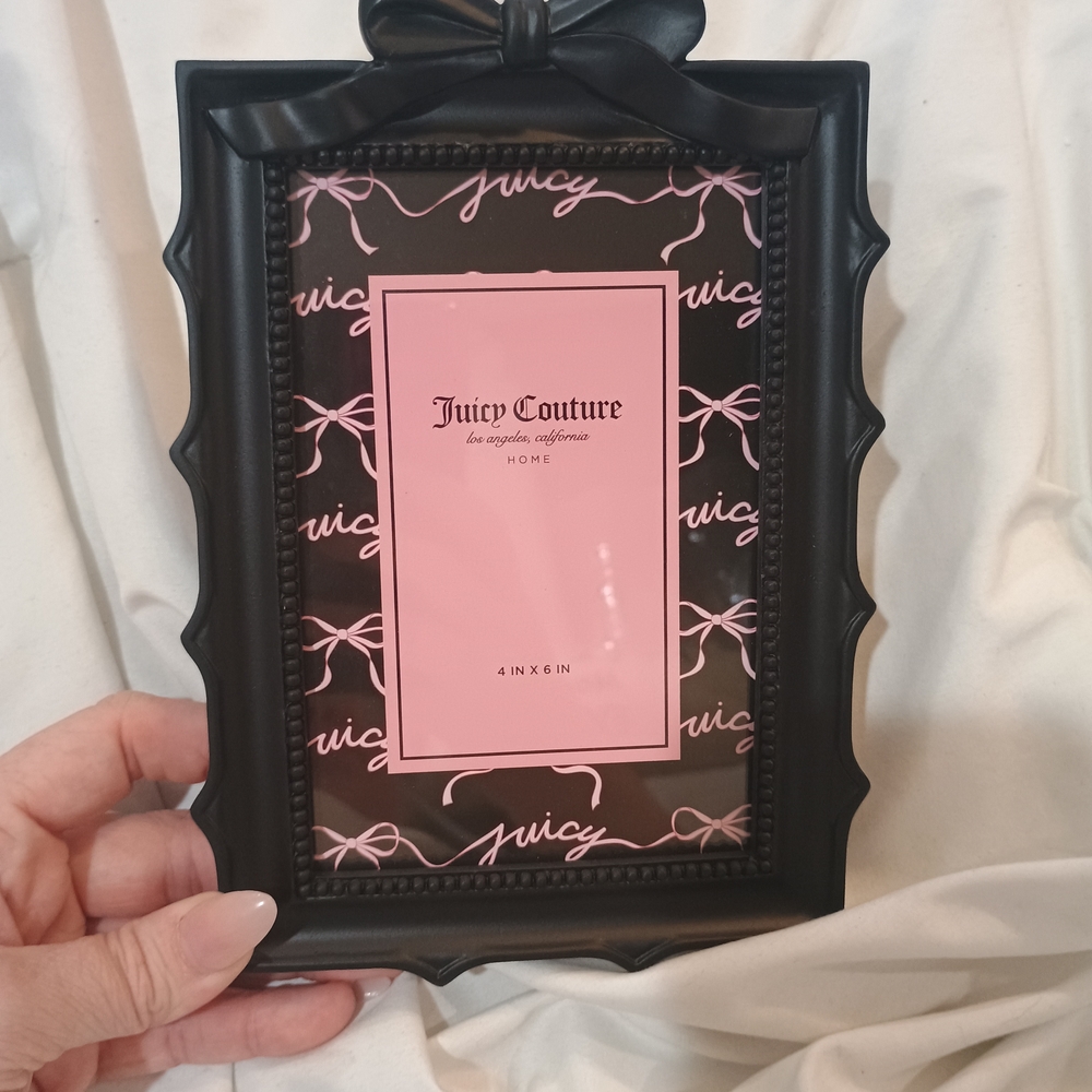 New {Juicy Couture} Elegant Black Bow Picture Frame Size 4x6 - Picture 2 of 3
